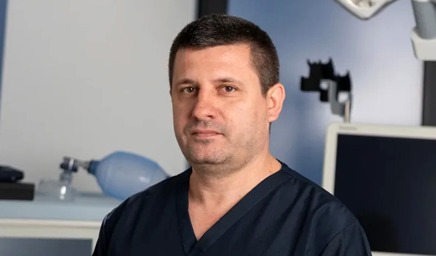 Dr Knezevic