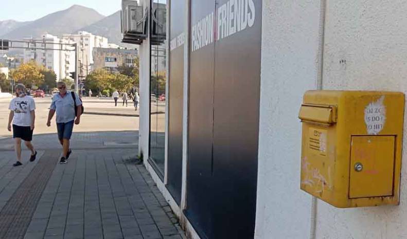 Foto: Poštansko žuto sanduče na Topolici