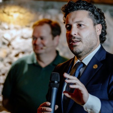 Abazović u Pečuricama